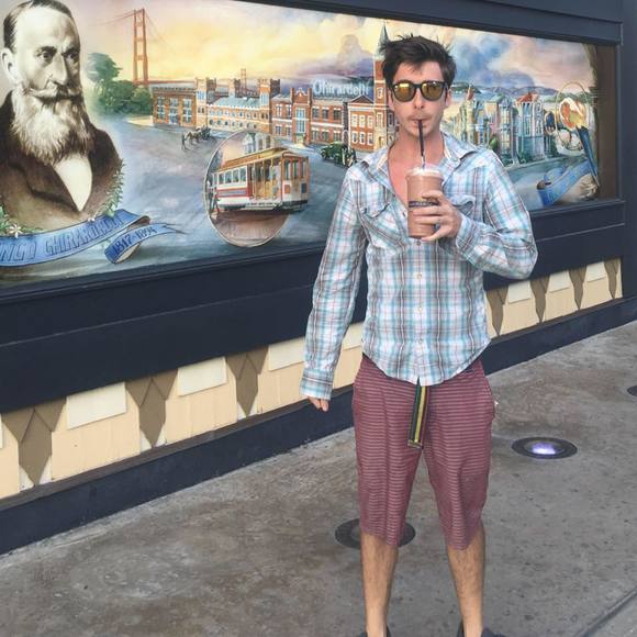 Meet your Posher, Dakota - Picture 1 of 1